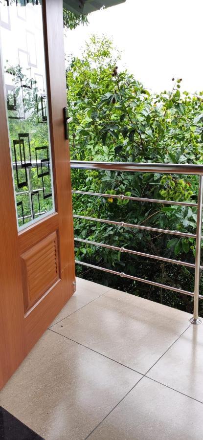 Soly'S Villa Homestay Munnar Extérieur photo